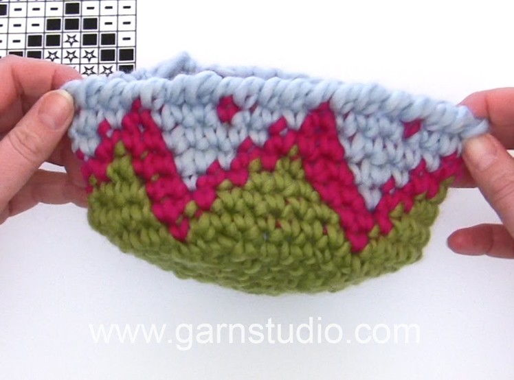 DROPS Crocheting Tutorial: Base to the Easter egg in DROPS Extra 0-1249