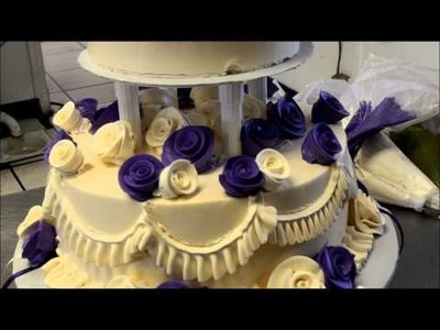 How to Design a Two Tier Wedding Cake with open Pillars