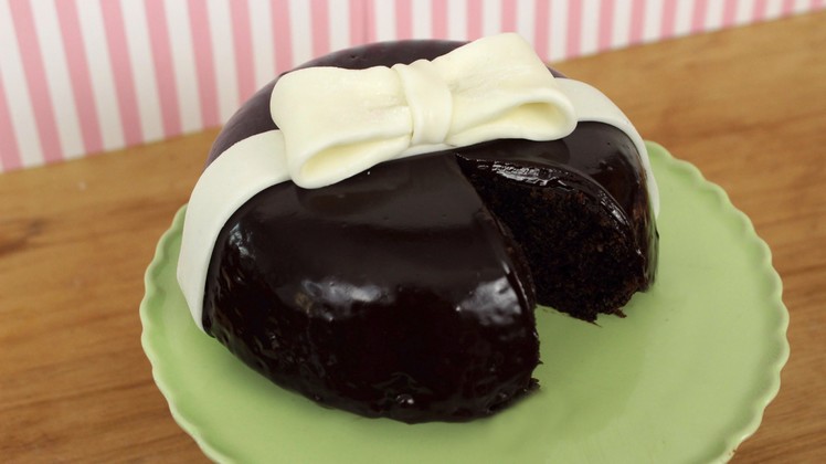 How to Make a Chocolate Ganache Bow Cake!