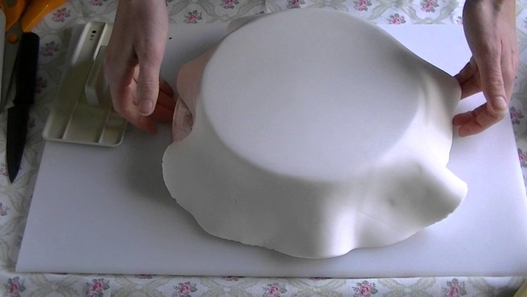 How to ice a cake in fondant - basic tutorial How To Tutorial Zoes Fancy Cakes