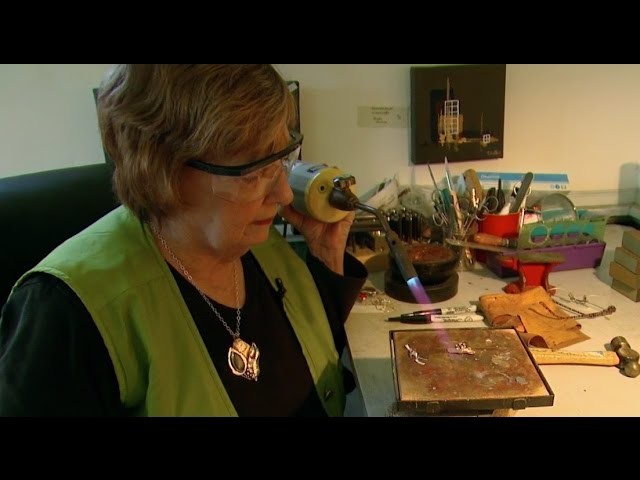 Cathy Sutton: Fusing Organic Shapes in Metal and Glass