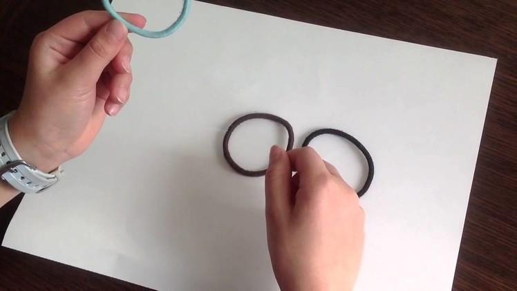 How to make a Clover Bracelet using hair bands, etc.