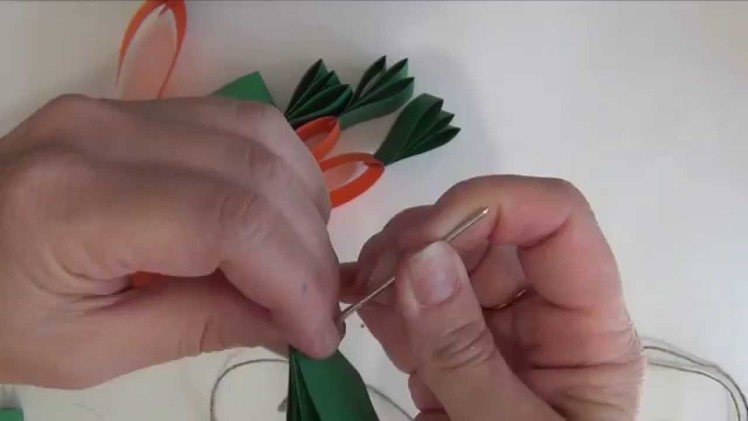 How to make an Easter carrot garland