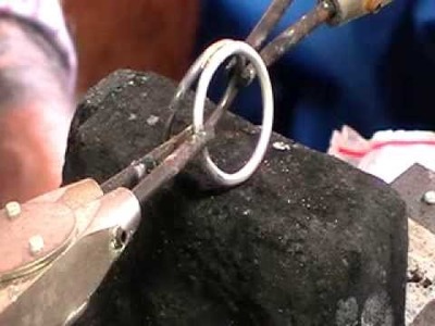 V shank ring
