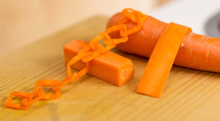 Carving a Carrot Chain!!