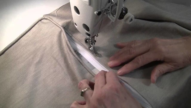 How to Sew a Zipper in a Pillow with Piping - Part 2