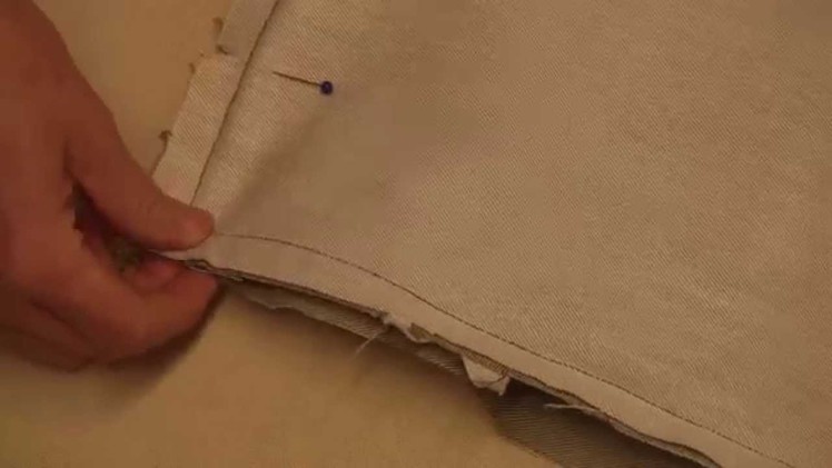 How to sew a zipper in a pillow with piping