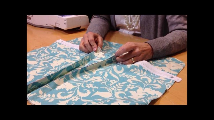 How to Sew Box Pleat Pockets with Simplicity Creative Group