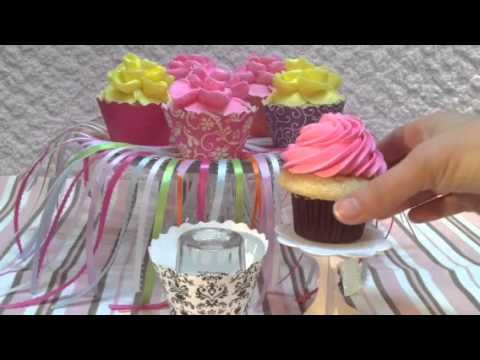 How to use cupcake wrappers without getting frosting on them by Bella Cupcake Couture