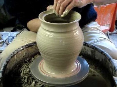 Making a clay pottery storage jar with lid on a potters wheel demo ingleton pottery how to