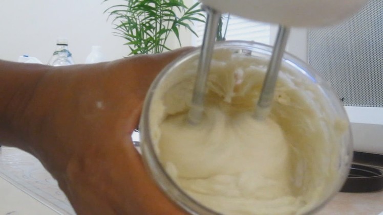 How to Make Scented Whipped Shea Butter (Warm Peach)