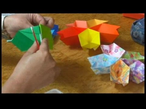 Origami Models : Assembling an Origami Cherry Blossom Plate