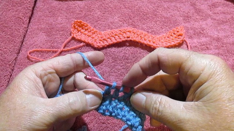 Crochet: Chevron double crochet for scarf or blanket.