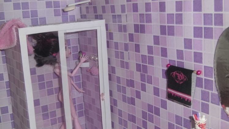 Como fazer um banheiro (box e chuveiro) para boneca Monster High, Barbie e etc