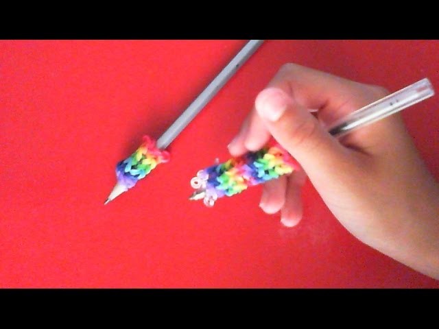 Tutorial impugna matite fatto con i rainbow loom bands :) [Spiegazione in Italiano]
