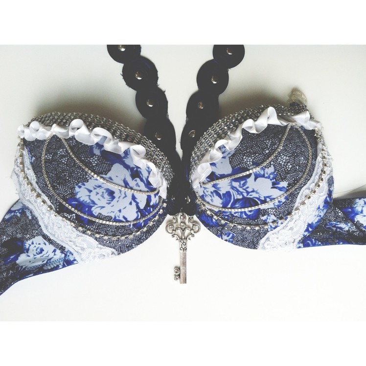 How to make a RAVE BRA: Blue Royal Edition