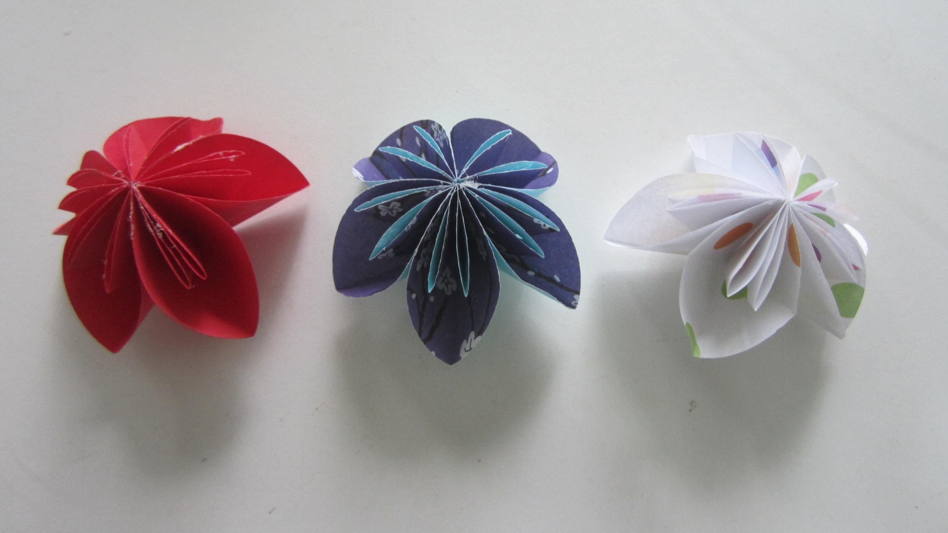 TUTORIAL - How to make a simple 5-Petal Flower