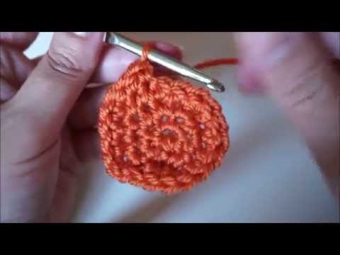 How to crochet a circle using single crochet stitch
