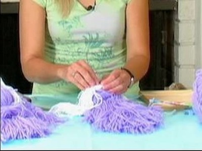 How to Make Crafts Out of Yarn : How to Sew Yarn Doll Hair