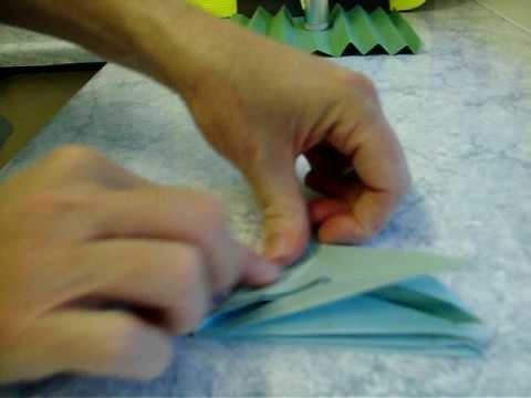Origami rose (paper folding)