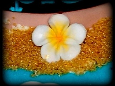 Cake decorating - how to make an Hawaiian plumeria flower