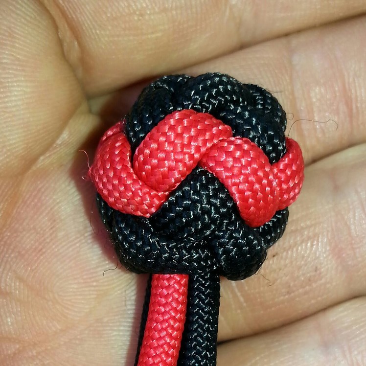 How To Tie A Pineapple Button Knot