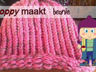 Poppy makes.  a beanie on a round knitting loom. Poppy maakt.  een beanie op een ronde brei loom