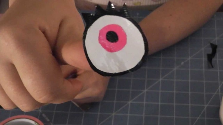 Duct Tape PonPonPon Eyeball Design Tutorial