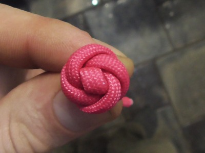 How To Tie A Miniature Rose Button Knot With One Strand