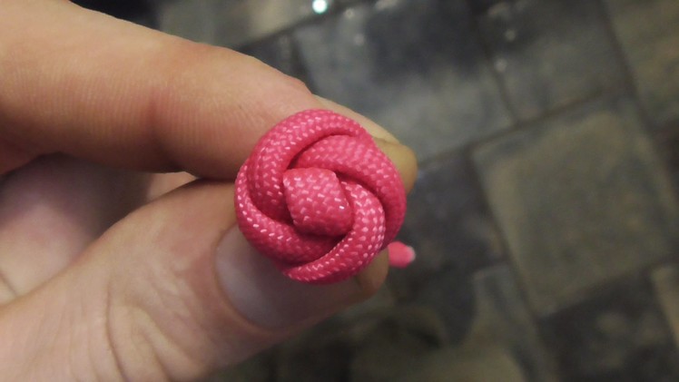 How To Tie A Miniature Rose Button Knot With One Strand