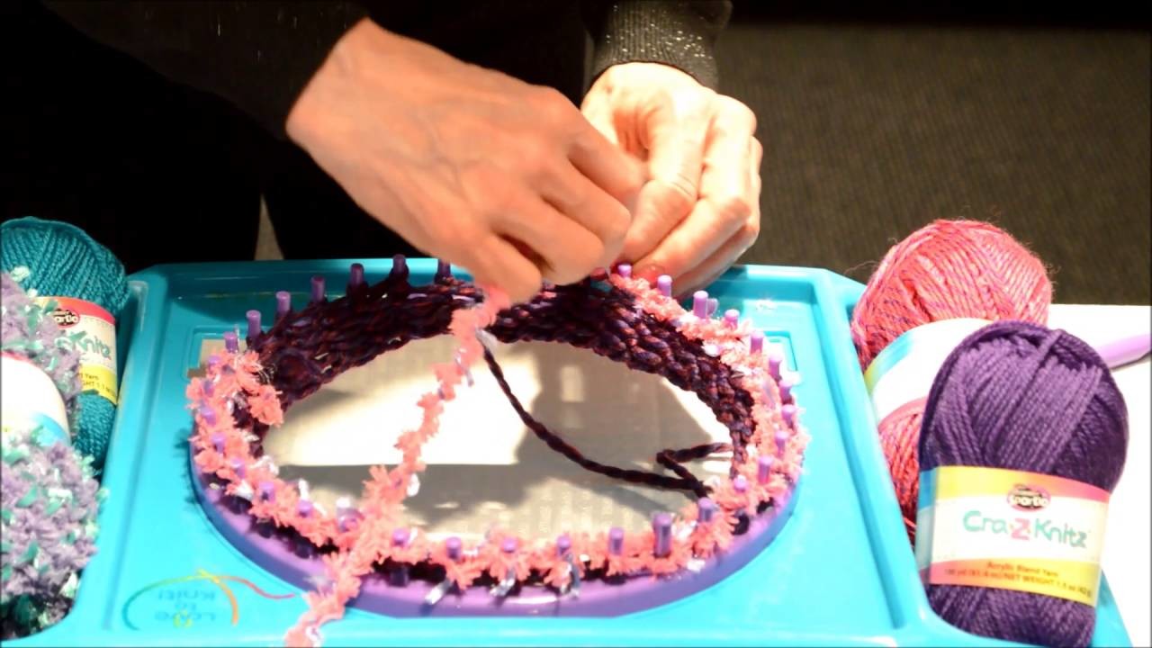 How to use the Cra-Z-Art Shimmer N' Sparkle Cra-Z-Knitz Knitting Station