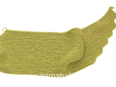 DROPS Knitting Tutorial: How to work socks in garter st diagonally – PART 2