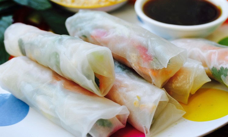 Easy recipe: How to make Vietnamese rice paper rolls