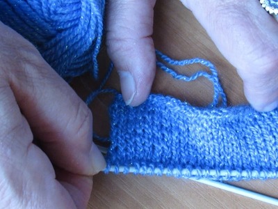 How To Knit Stockinette Stitch - Front And Purl Loops Knitting Tutorial