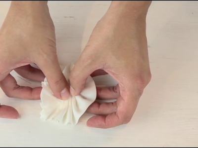 Bake Club presents: How to make a rosette with sugarpaste