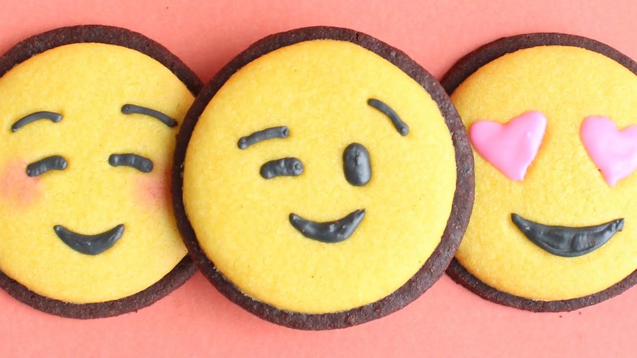 Emoji Cookies - how to make easy emoji decorated cookies