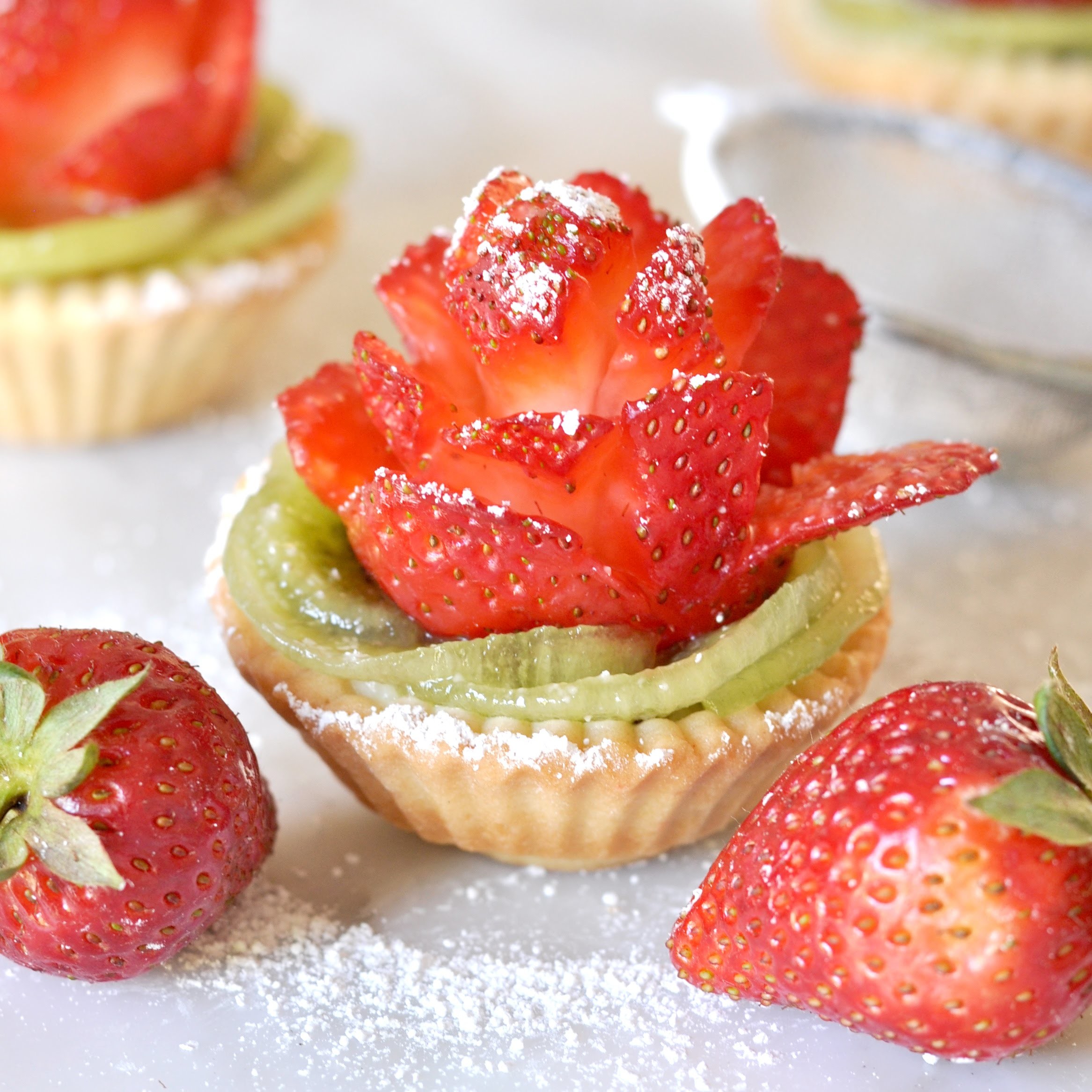 How to Make a Strawberry Rose by Cooking with Manuela