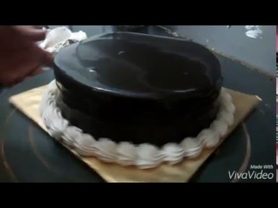 How to make chocolate cake icing and decoration