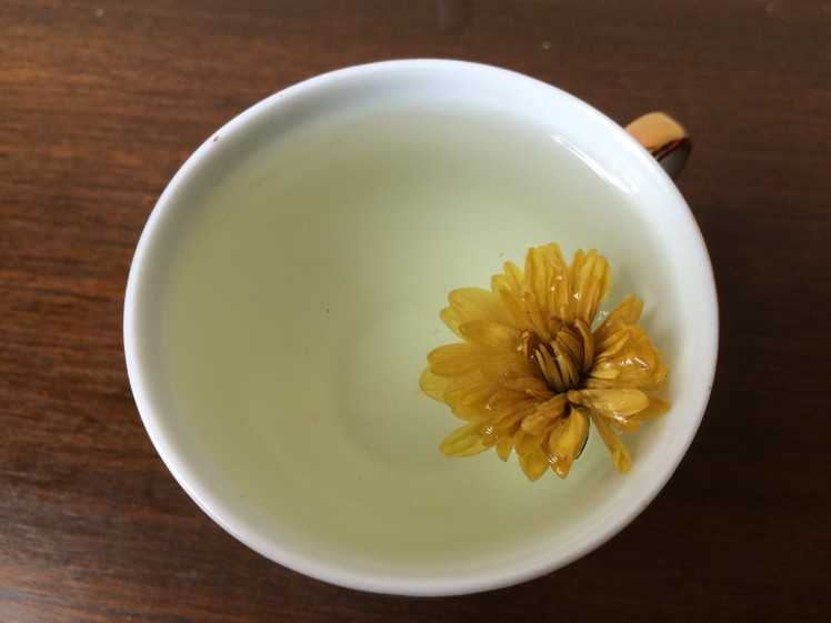 How to Make Chrysanthemum Tea