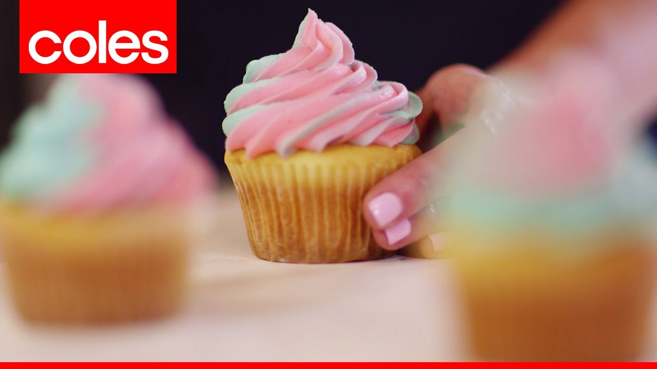 how-to-make-fancy-two-tone-icing-for-cupcakes