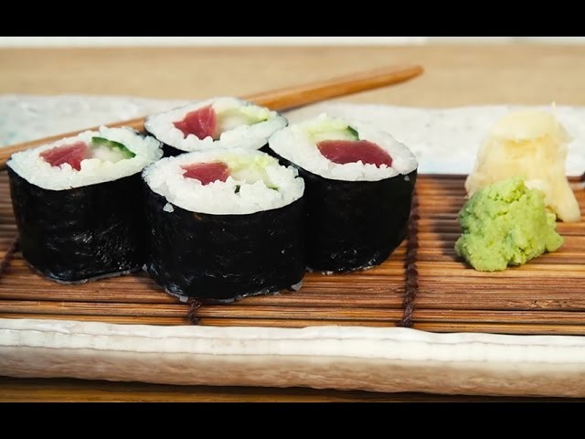 How to make Maki | Sushi School