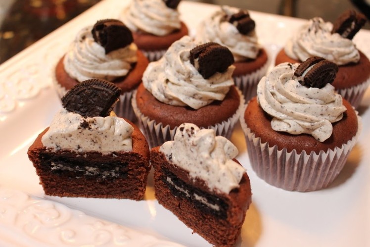 How to make Oreo Surprised Cupcake with Cookies and Cream Frosting