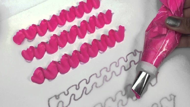 How To Pipe Ruffles With Buttercream