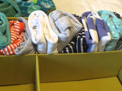 KonMari Method: Folding and Filing Baby Clothes (Cómo doblar ropa de bebé con el método konmari)