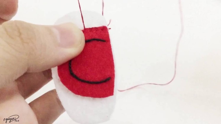 [206pro]Tutorial - Sewing felt eyes for crochet doll