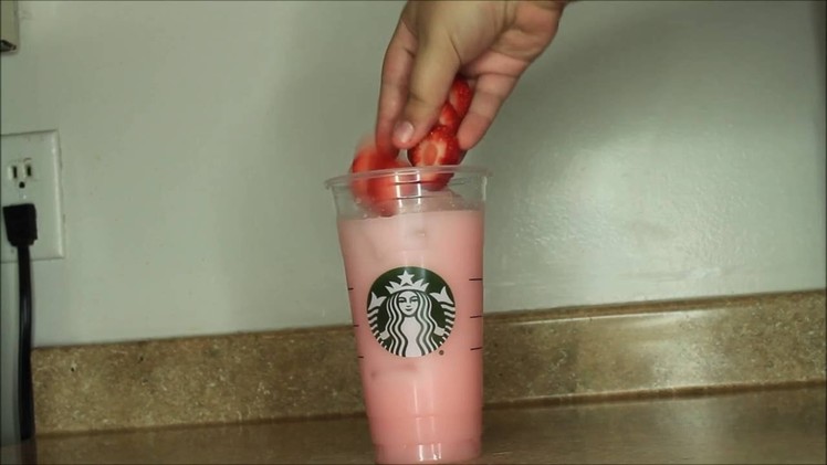DIY Starbucks Pink Drink (Easy 3 ingredients!!) | SimplyMaddieee