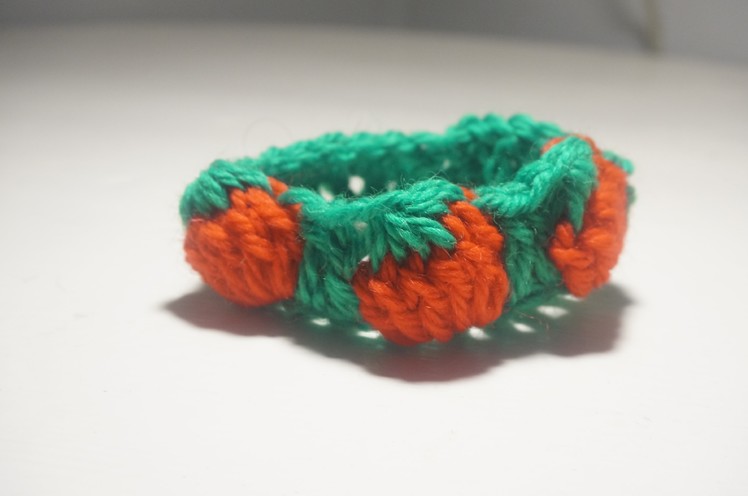 How to crochet a strawberry-stitch bracelet ( for beginner)