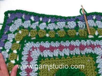 DROPS Crocheting Tutorial: How to work 3rd edge in Mystery Blanket – Part 2