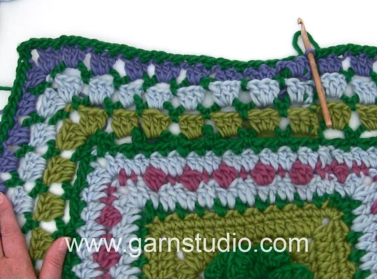 DROPS Crocheting Tutorial: How to work 3rd edge in Mystery Blanket – Part 2