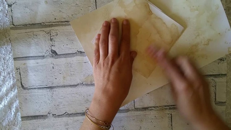 Como tingir papel com cafe- Dica super fácil.  How to coffee dyed paper .